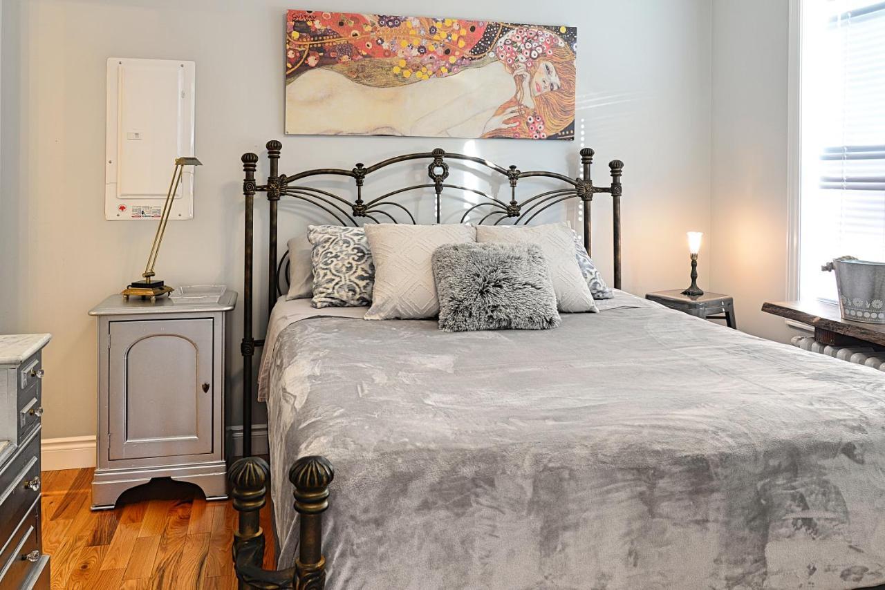 Ottawa Downtown Executive Apartment Retreat With Private Balcony Near Bank Street - Sleep Max 2 Exterior photo